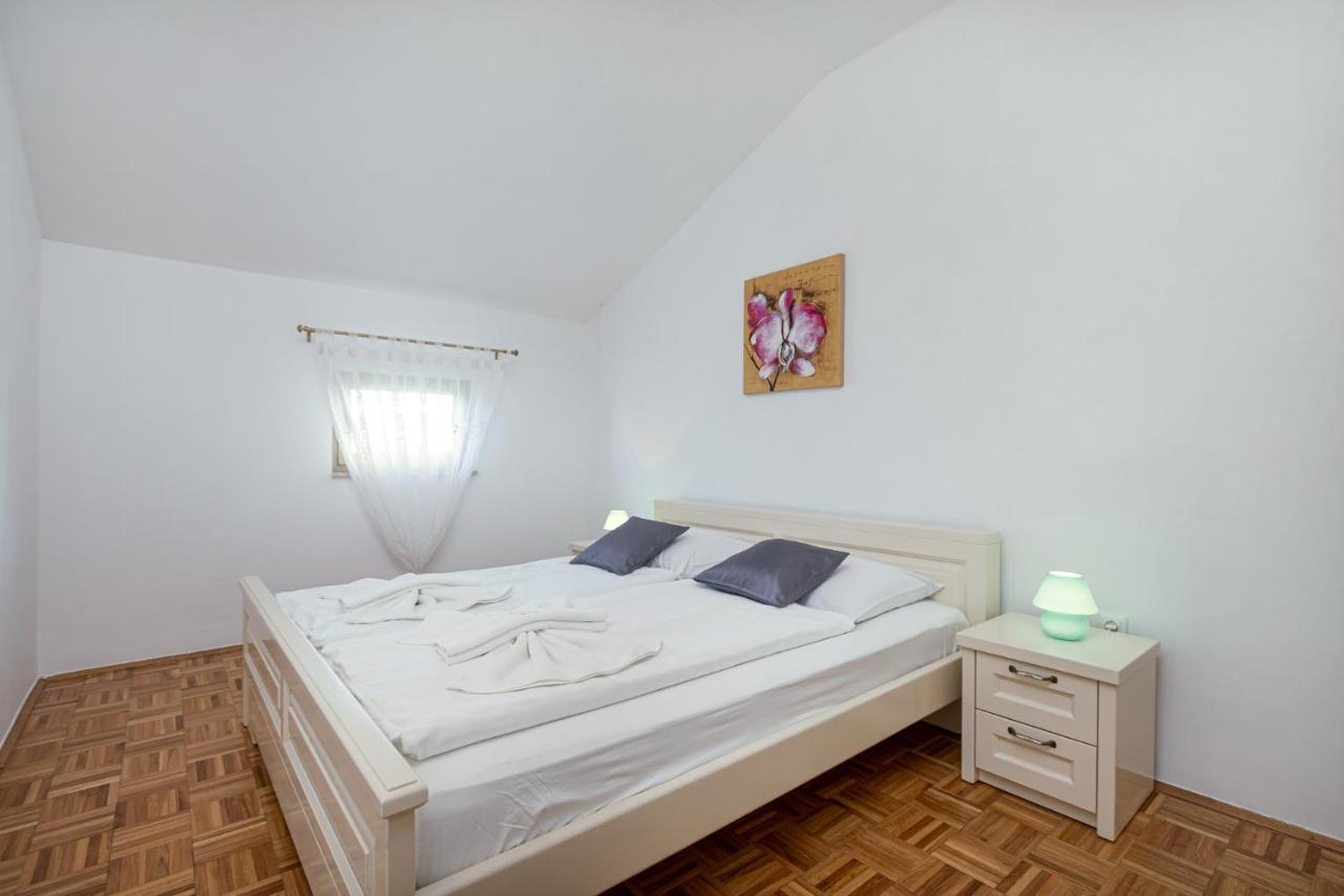 Mima Apartment Porec Exterior photo