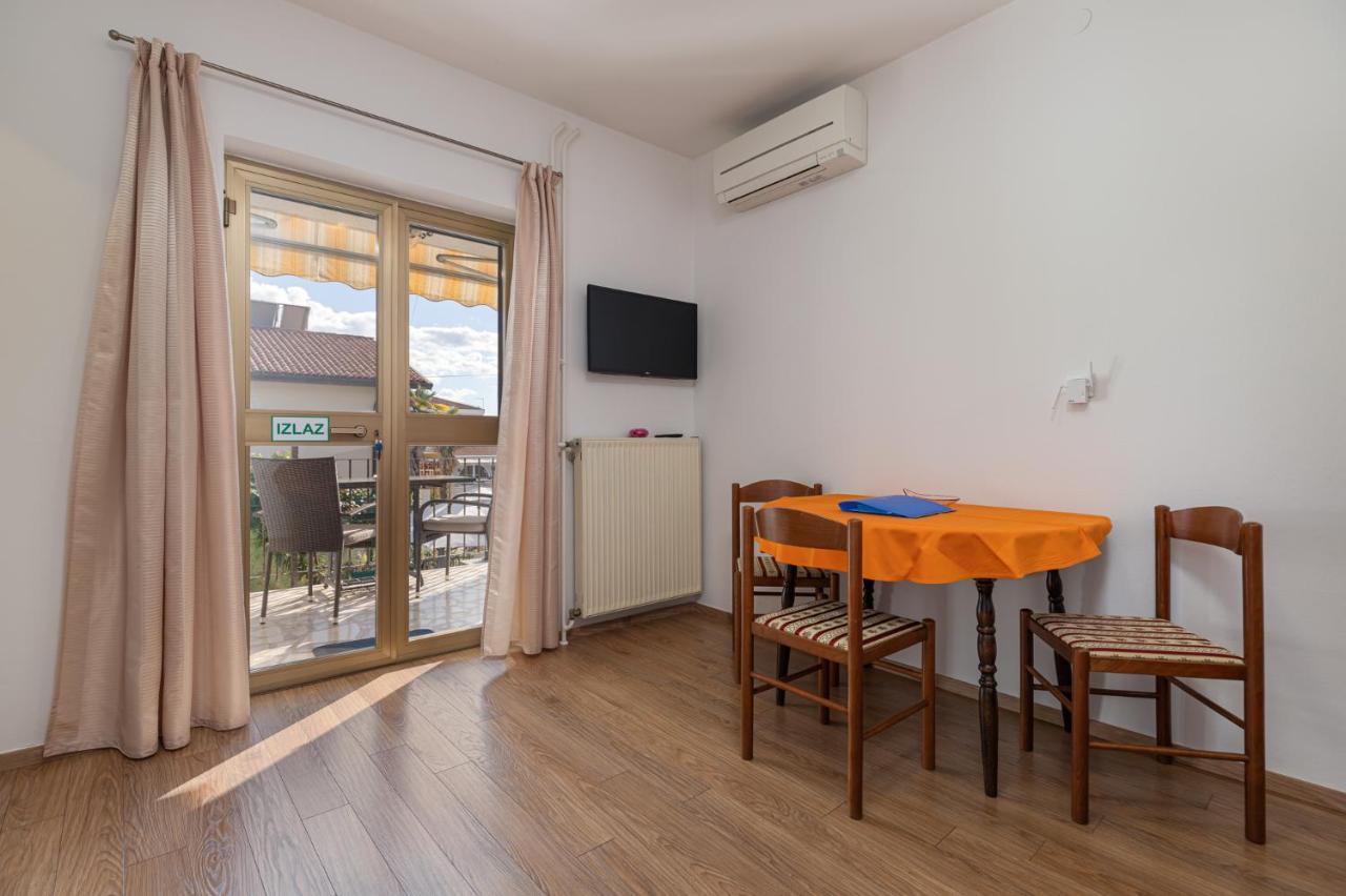 Mima Apartment Porec Exterior photo