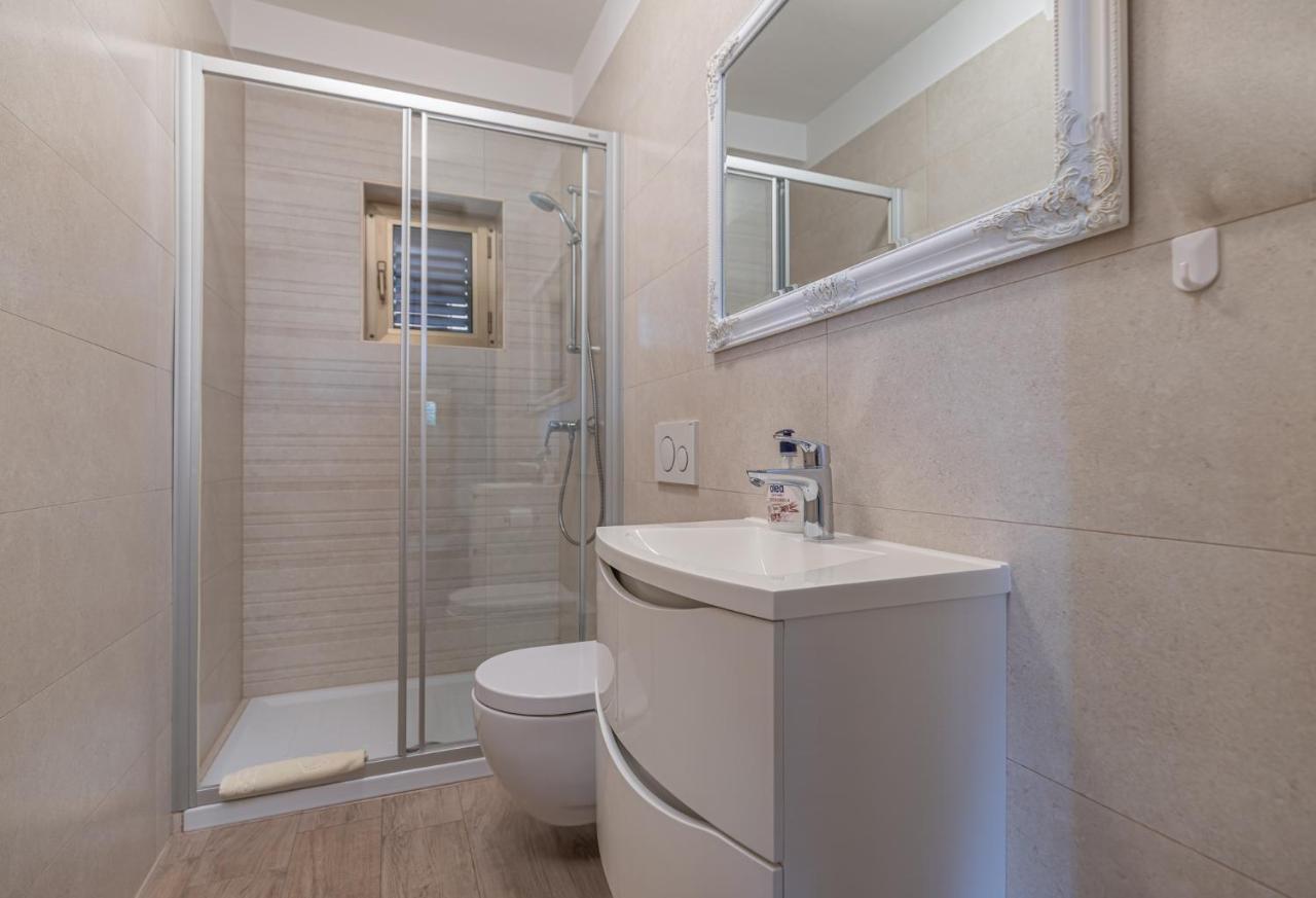 Mima Apartment Porec Exterior photo
