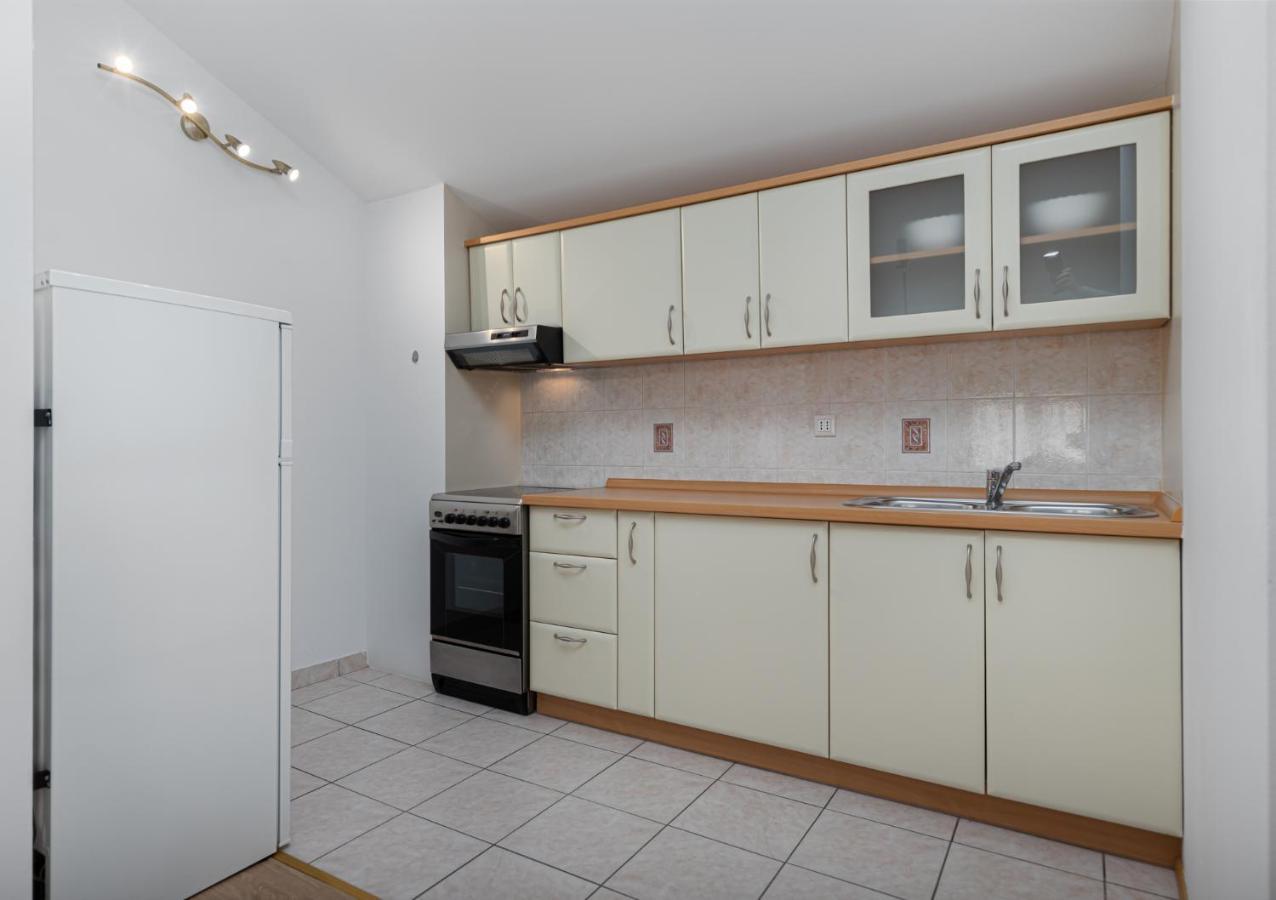 Mima Apartment Porec Exterior photo