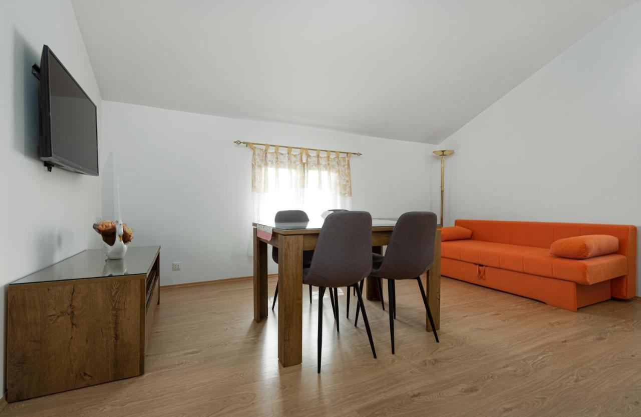Mima Apartment Porec Exterior photo