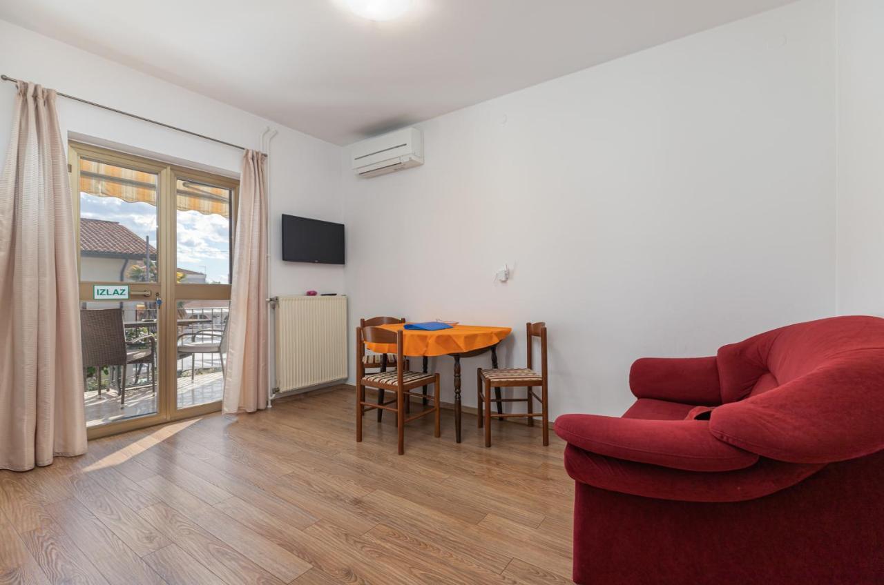 Mima Apartment Porec Exterior photo
