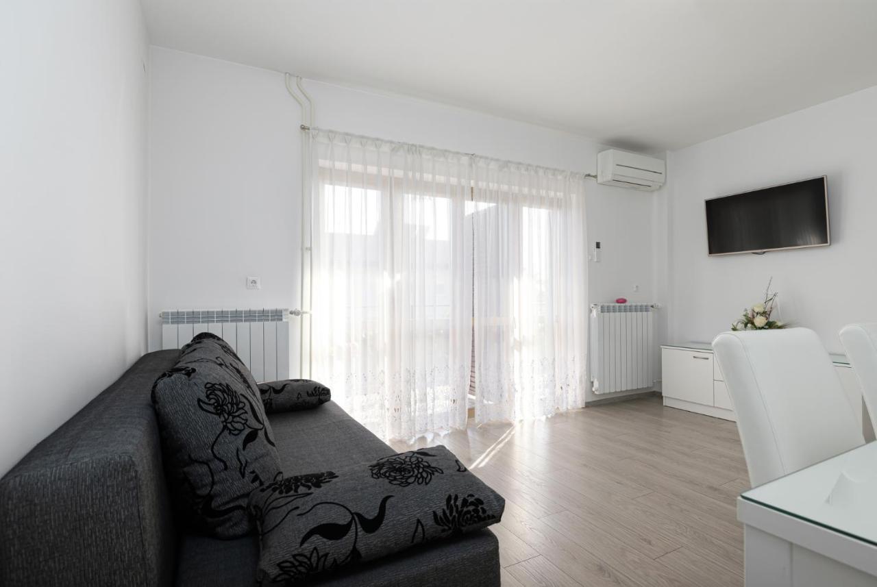 Mima Apartment Porec Exterior photo