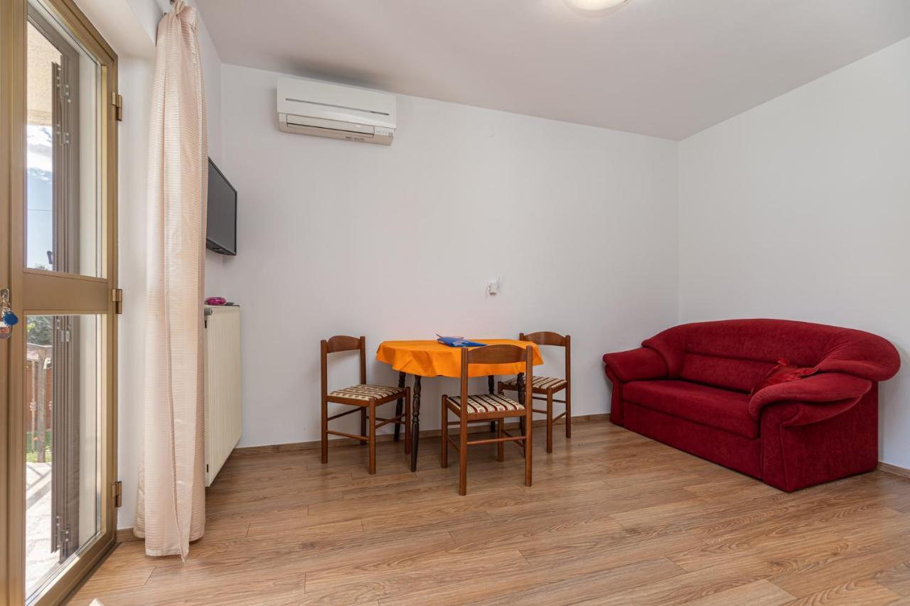 Mima Apartment Porec Exterior photo