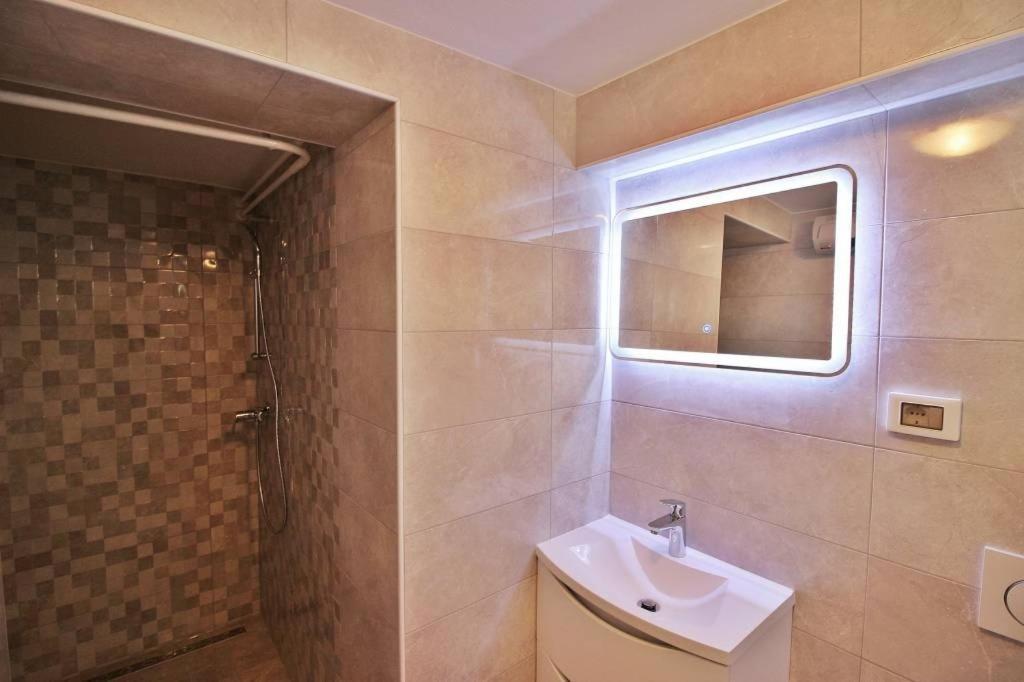 Mima Apartment Porec Exterior photo